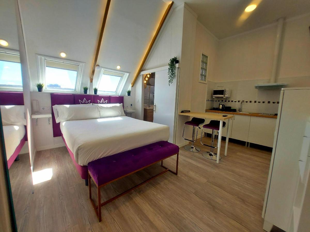 One-Bedroom Apartment,1589160911:JPEG